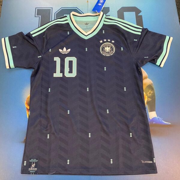 Camiseta alternativa de la selección de Alemania 2026 talle M 10 musiala