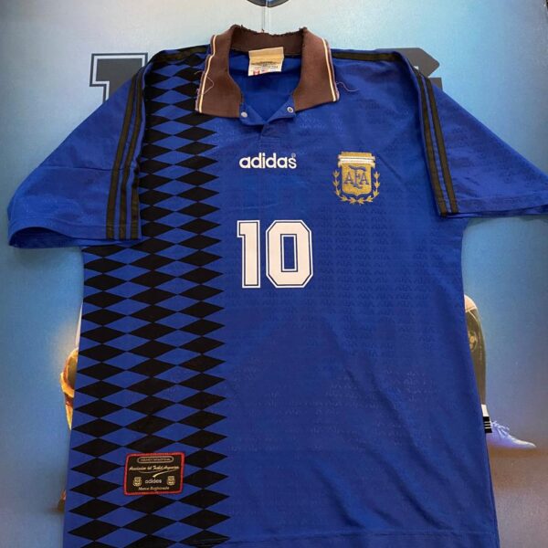 Camiseta alternativa de la selección Argentina año 1997 10 Aimar talle 2