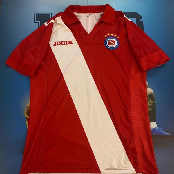 Camiseta de argentinos jrs 10 Roman talle L