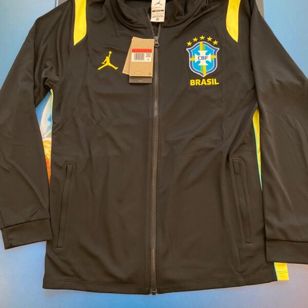 Campera de la selección de brasil jordan 2026 único talle L !