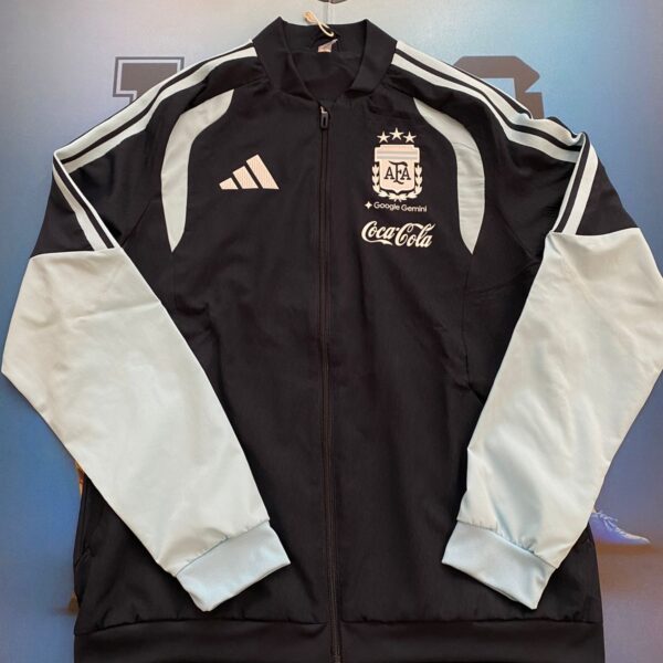 Campera de presentación de la selección Argentina  tiro 26 talle L