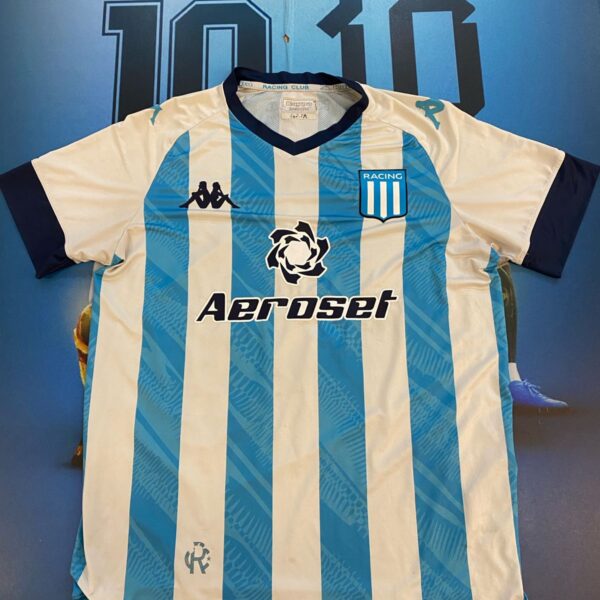 Camiseta de racing 2021 2022 talle M  15 lisandro