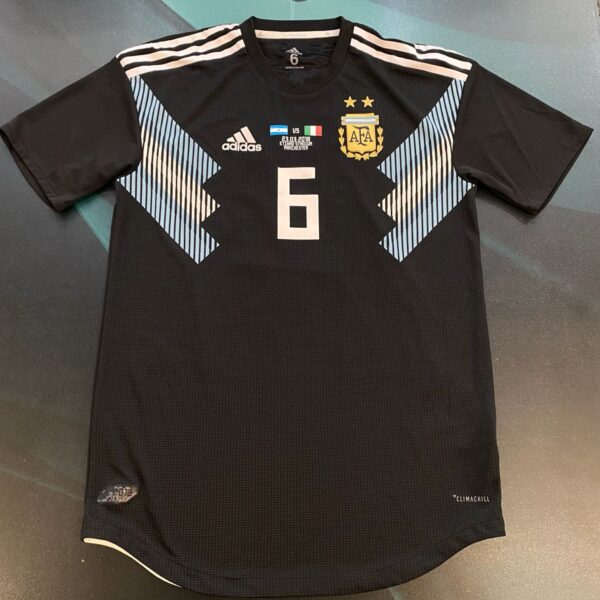Camiseta alternativa de la selección Argentina  versión jugador 2018 6 Biglia talle 6