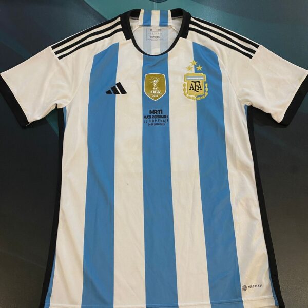 Camiseta de la despedida de Maxi Rodríguez 11 talle M