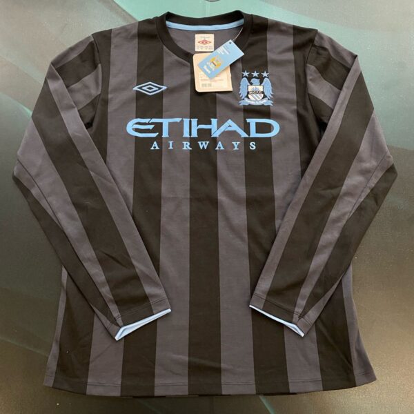 Camiseta alternativa mangas largas del Manchester City 16 Kun Agüero talle 38
