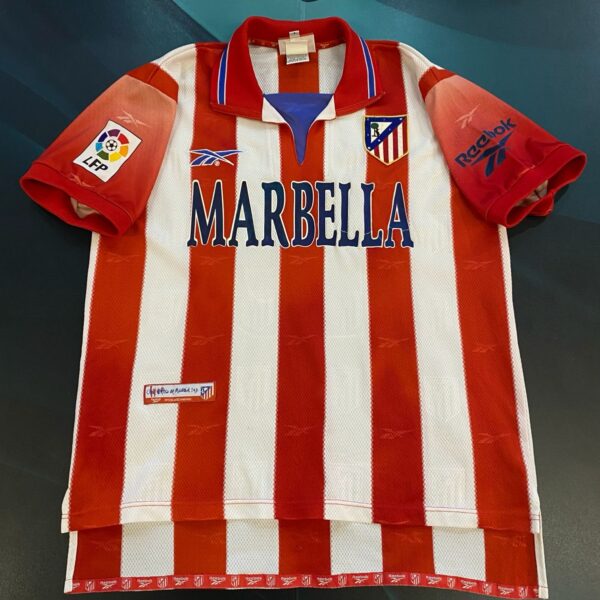Camiseta del Atlético de Madrid temporada 1998 1999 19 Kiko talle S