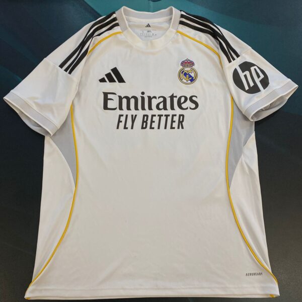 Camiseta del Real Madrid 30 Mastantuono talle L