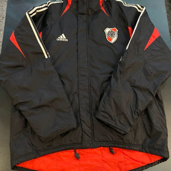 Camperon de River Plate año 2004 talle XL