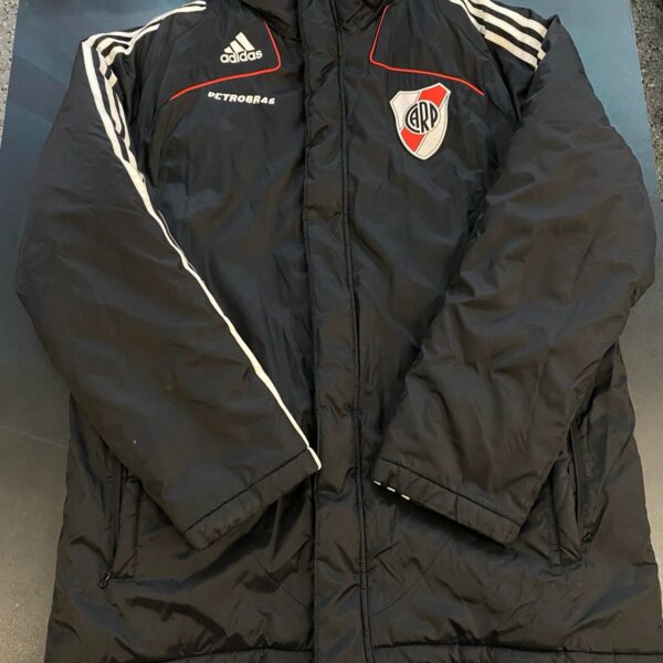 Camperon de River Plate año 2009 talle XL