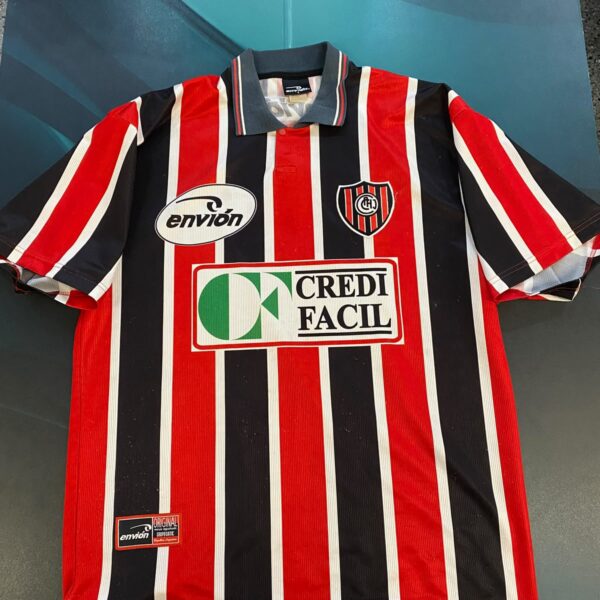 Camiseta de Chacarita talle 5 año 1999  9