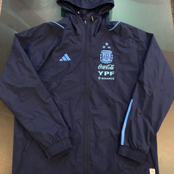 Rompevientos de la selección Argentina 2023 talle L