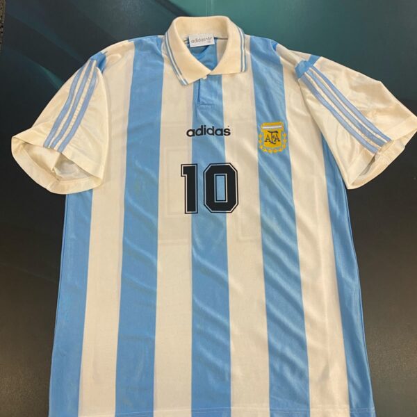 Camiseta de la selección argentina año 1994 talle 2 10  maradona