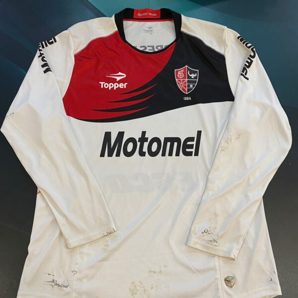 Camiseta mangas largas de Newells Old Boys temporada 2013 13 talle XL