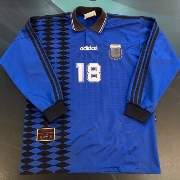 Camiseta alternativa mangas largas de la selección Argentina 1997 18 Scaloni talle 2