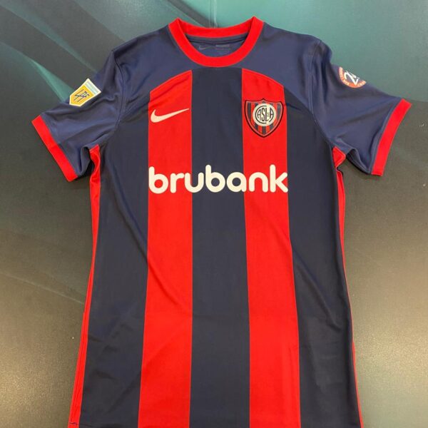 Camiseta de san Lorenzo 2024 talle M 29 blanco