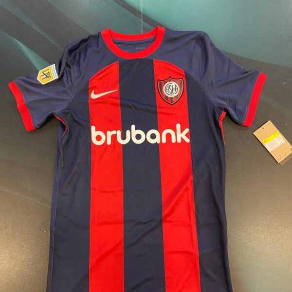 Camiseta de san Lorenzo 2024 talle S  80  muniain