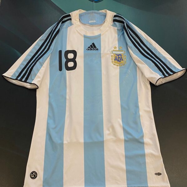 Camiseta de la selección Argentina  2008 18 Messi talle M