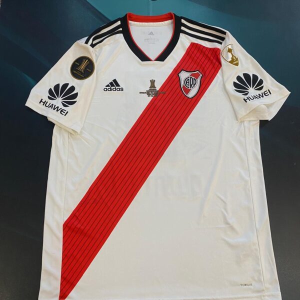 Camista de River Plate final copa Libertadores 2018 8 Quintero talle L