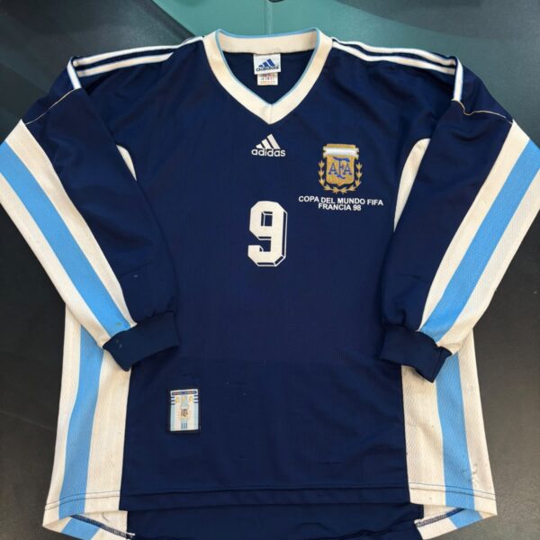 Camiseta mangas largas de la selección Argentina 1998 9 Batistuta talle M