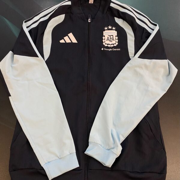 Campera de salida de la selección argentina 2026 talle M !