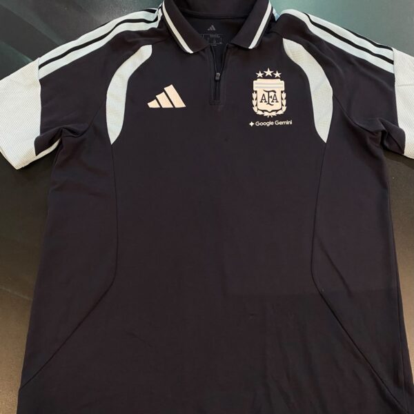 Chomba azul de la selección argentina 2026 talle L !