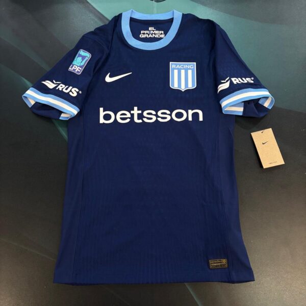 Camiseta alternativa de Racing Club versión jugador 2026