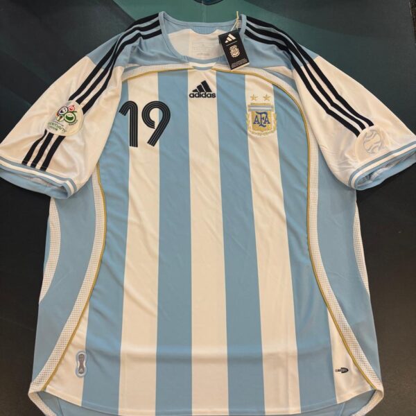 Camiseta de la selección Argentina reedición 2006 19 Messi talle L