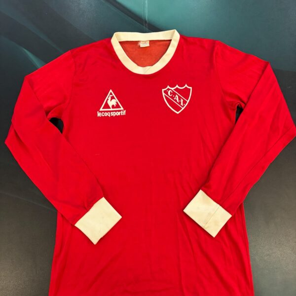 MATCHWORN CAMISETA DE INDEPENDIENTE USADA EN JUEGO MANGA lecoq jugador 16 año 1986