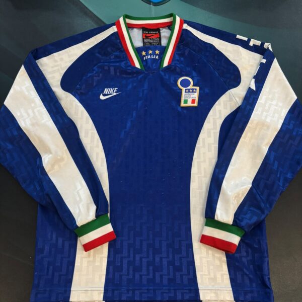 Remera mangas largas de la selección de Italia  1996 1997 talle M
