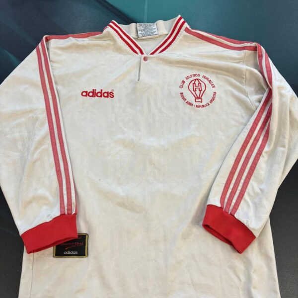Camiseta manga larga talle 1 huracan 10 !
