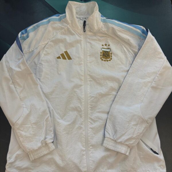 Campera anthem de la selección Argentina 2026 talle L