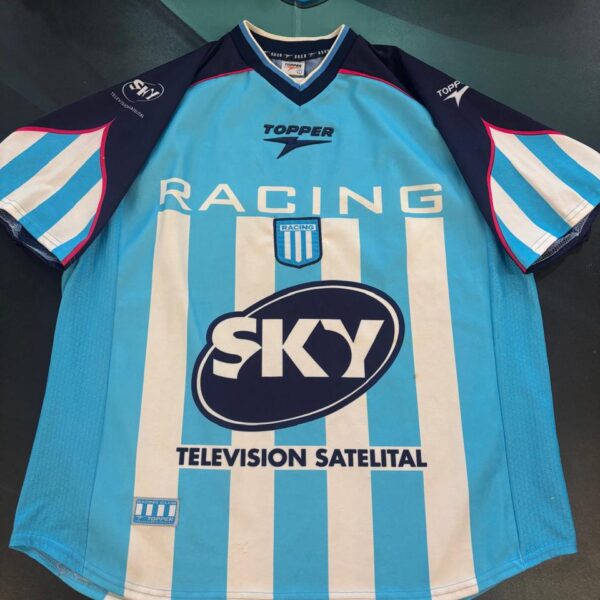 Camiseta de Racing club año 2001 19 nro pintura talle L
