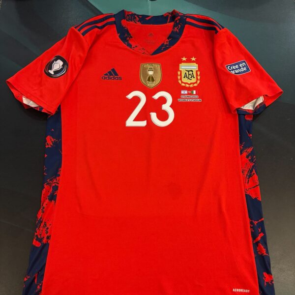Camiseta de arquero de la selección Argentina finalissima 2022 vs Italia 23 Martínez talle L