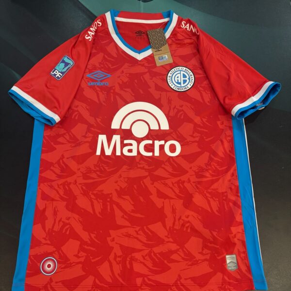 camiseta alternativa de Belgrano 2025 oferta