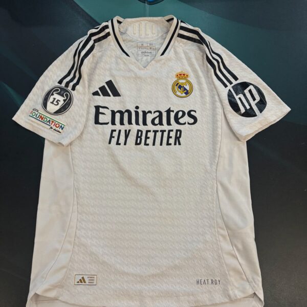 Camiseta del Real Madrid versión jugador 5 Bellingham talle M
