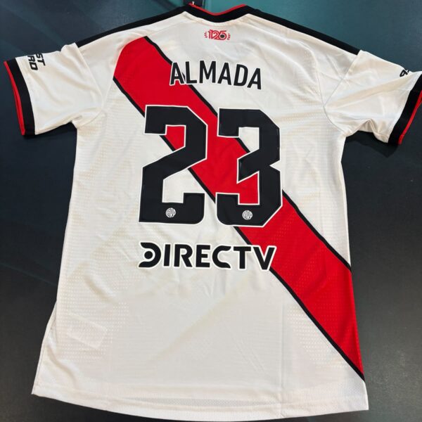 Camiseta titular de River Plate versión de juego talle M 23 Almada