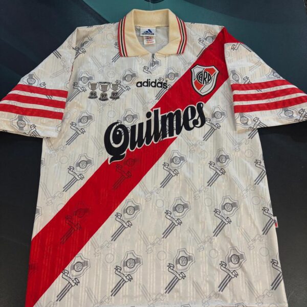 Camiseta de River Plate tricampeón 10 talle 4 Inmaculada