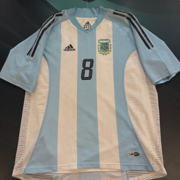 Camiseta de la selección Argentina doble tela año 2004 8 Riquelme talle L