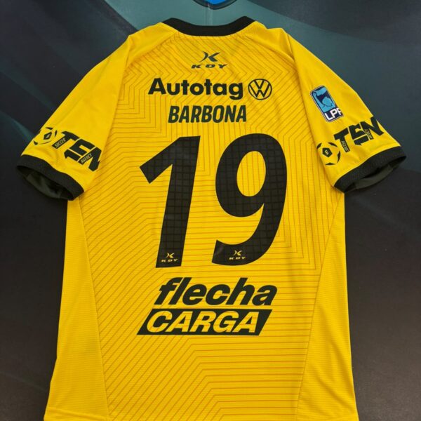 Camiseta de Defensa y Justicia 2026 utileria 19 Barbona talle L
