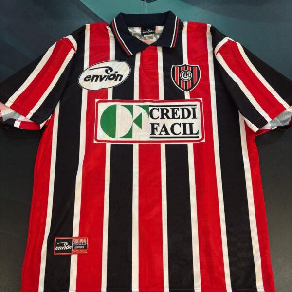 Camiseta de Chacarita 1999 2000 9 numero pintura talle 4