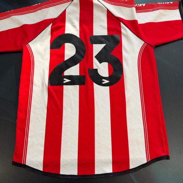 Camiseta titular Estudiantes de La Plata 2001 talle L núm 23