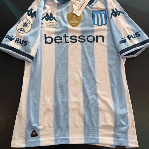 Camiseta titular de Racing Club final ida Recopa talle S 9 Martínez