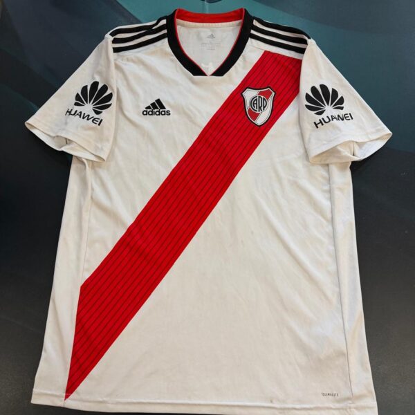 Camiseta de River Plate talle L