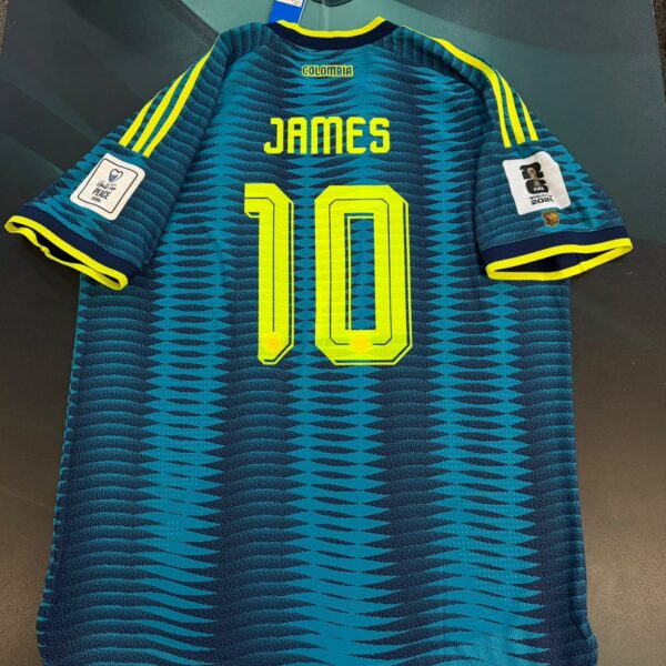 Camiseta alternativa de la selección de Colombia  versión jugador mundial 2026 10 James talle XL