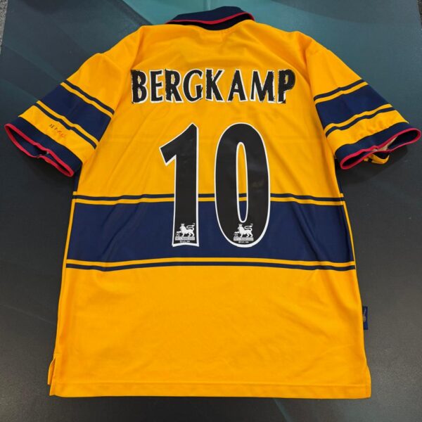 Camiseta alternativa del Arsenal 1997 1998 10 Bergkamp talle M