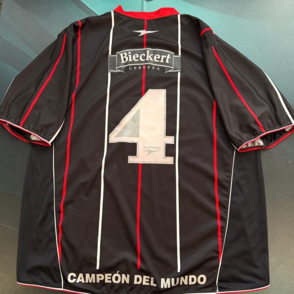 Camiseta alternativa de estudiantes de la plata utileria 4 talle XL