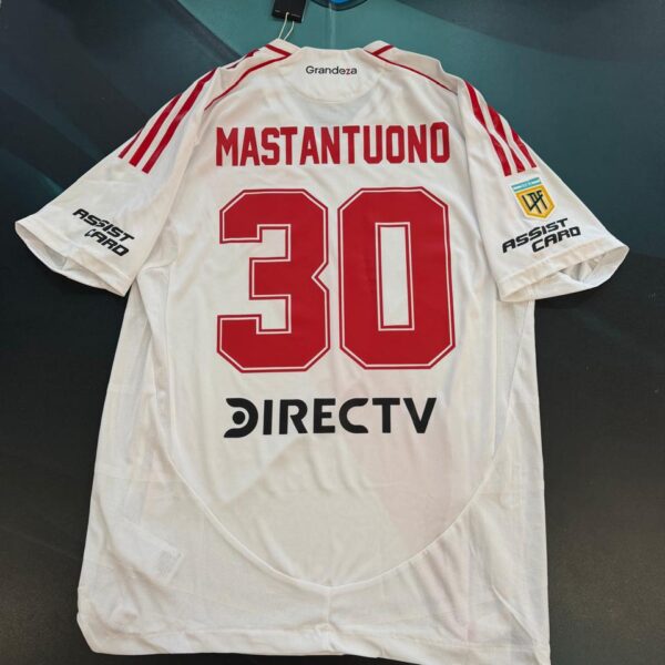 Camiseta de River Plate versión jugador 30 Mastantuono talle M