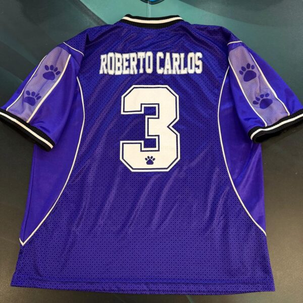 Camiseta alternativa del Real Madrid 1997 1998 3 Roberto Carlos talle M