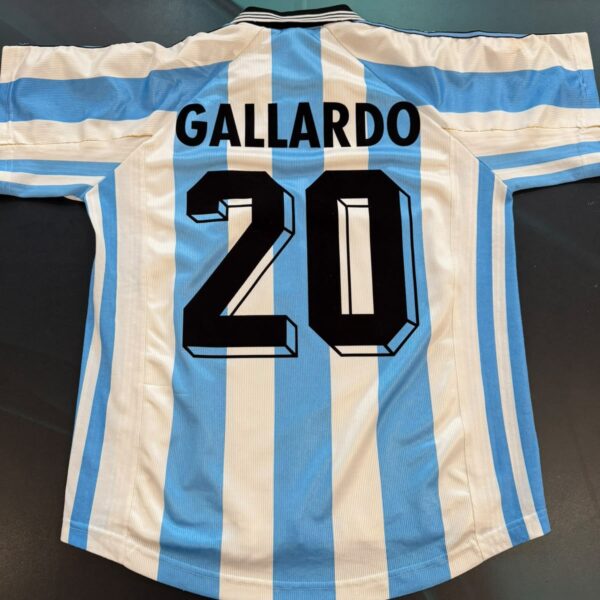 Camiseta titular Selección Argentina 1998 20 Gallardo talle S