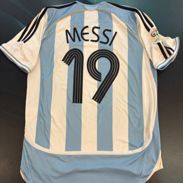 Camiseta titular Selección Argentina 2006 original de época talle M 19 Messi
